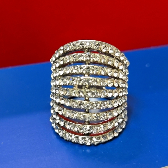 Silver Tone Rhnistones Ring Size 6 - Picture 3 of 17